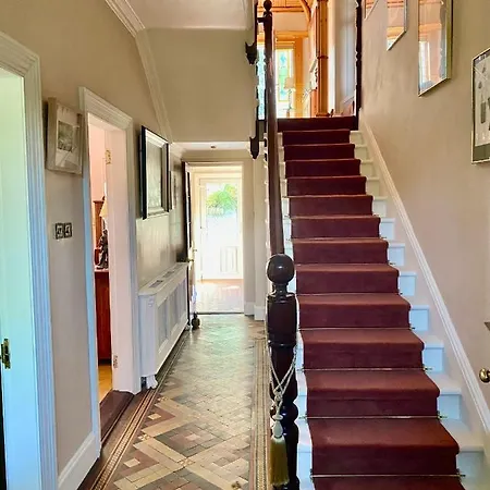 Charming 3-bed Victorian House In New Ross